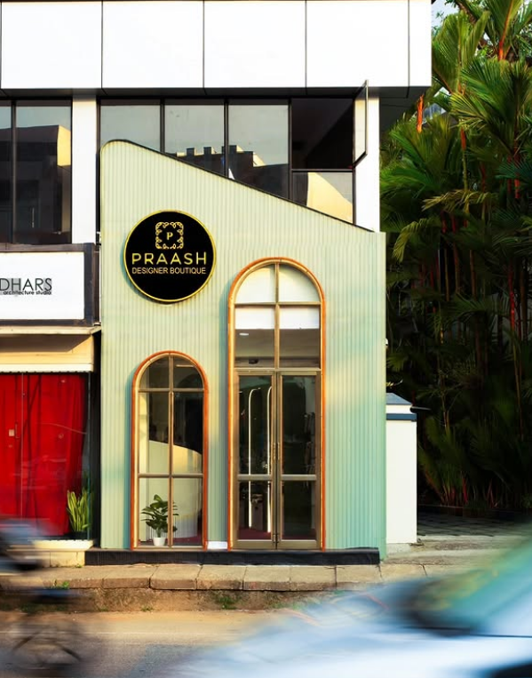 Praash Designer Boutique storefront, Adoor